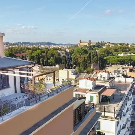 Апартаменты Pyramid Panoramic Terrace